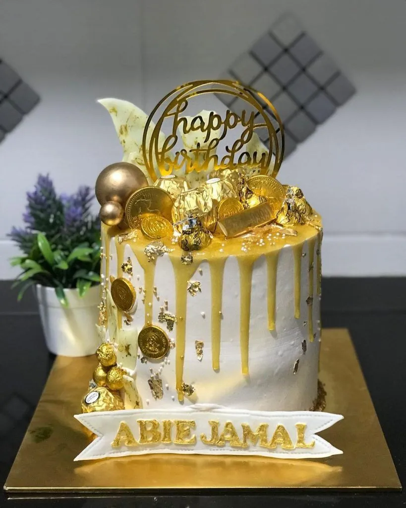 6. Money Cake — photo inspiration