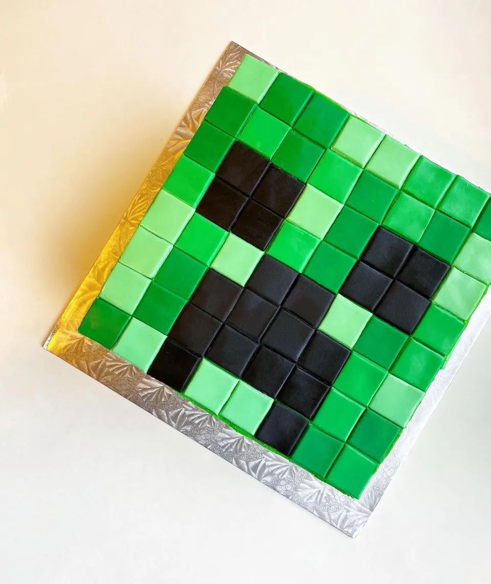 15. Minecraft Steve and Friends Cake — photo inspiration