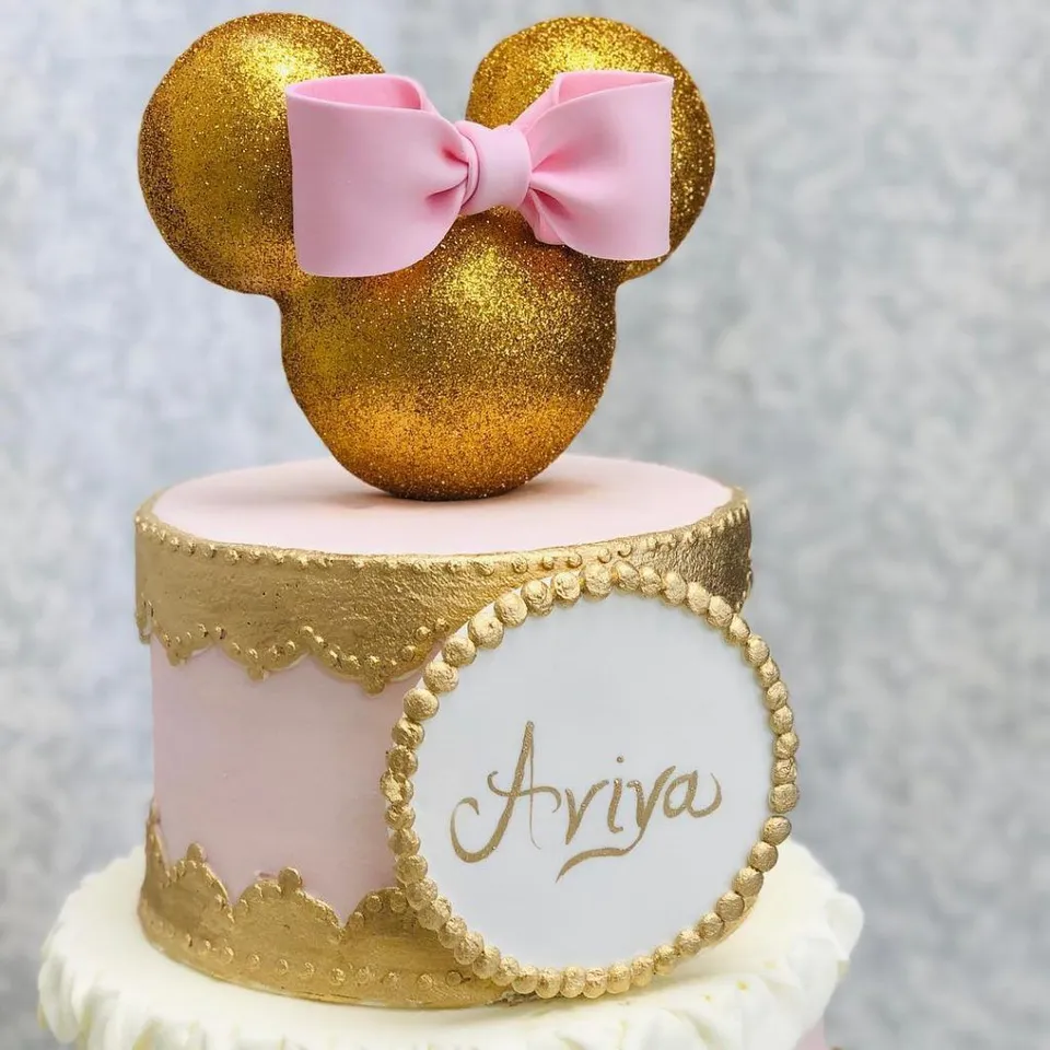 14. Minnie Mouse Cake — photo inspiration