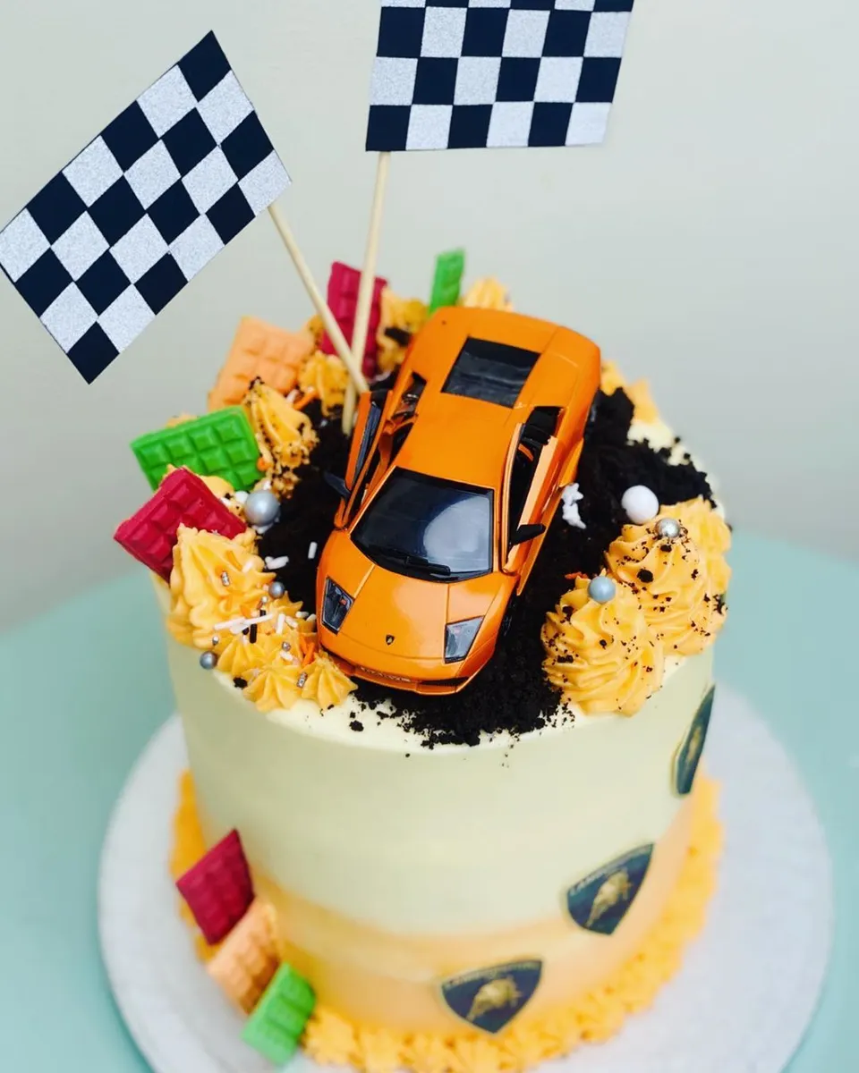 9- 2 year old boy birthday cakes with cars — photo inspiration