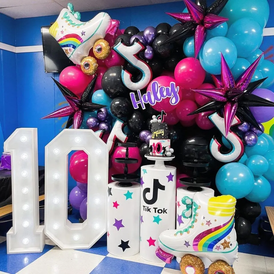 12. TikTok Party — photo inspiration