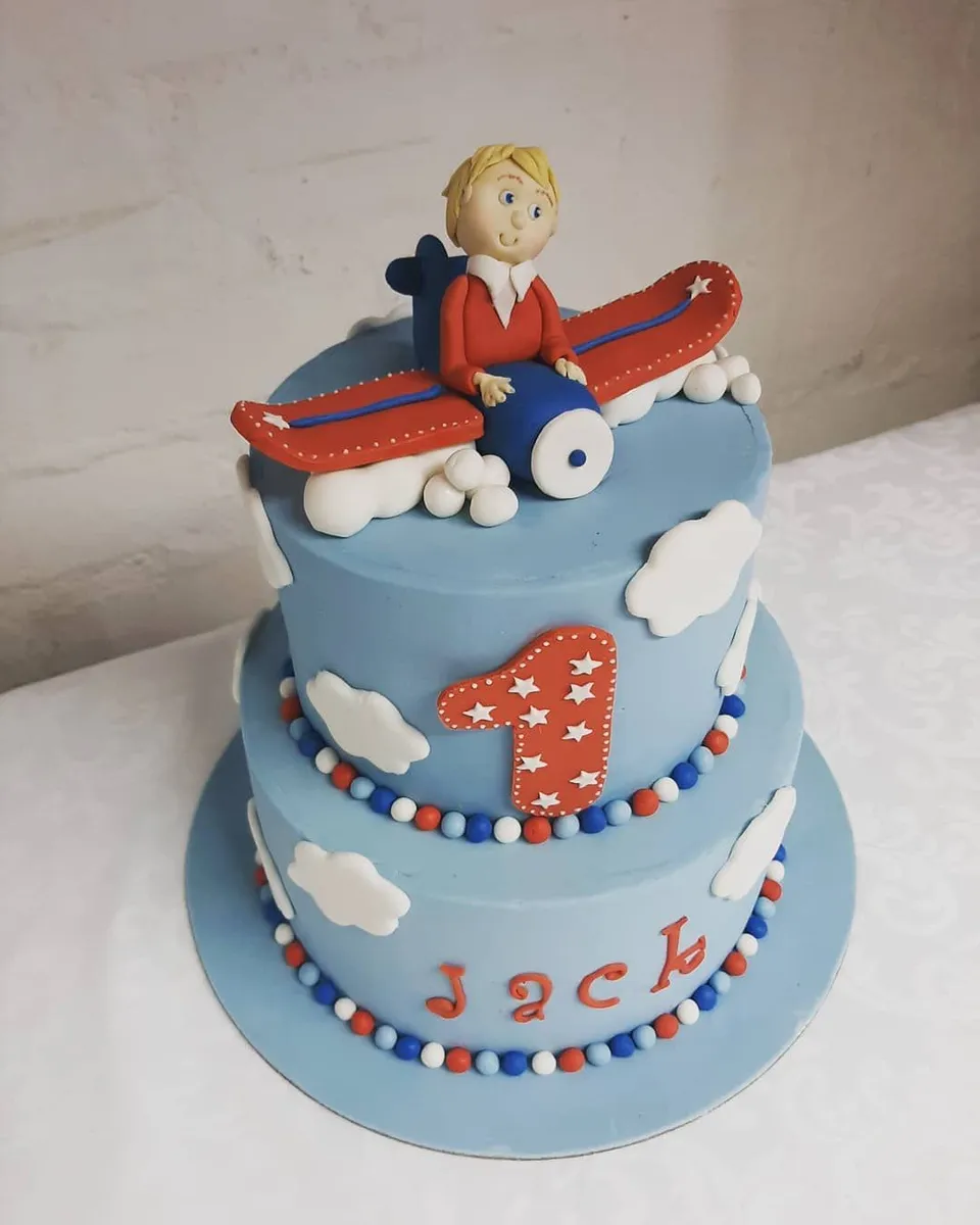 11. Shark Cake — photo inspiration