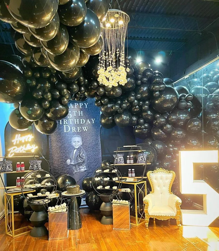 18. Black Party — photo inspiration