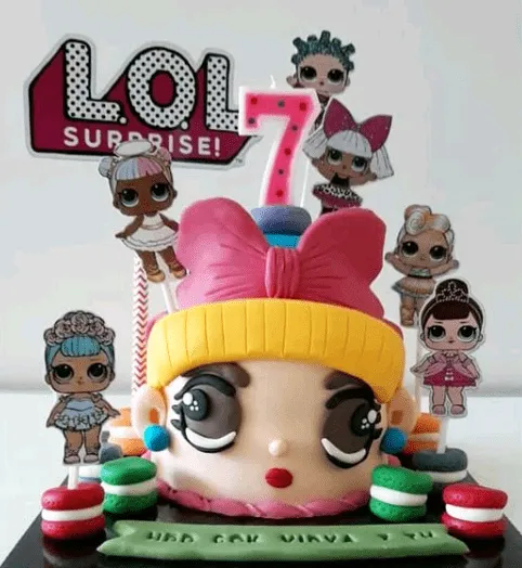 6. Baby Face Birthday Cake — photo inspiration