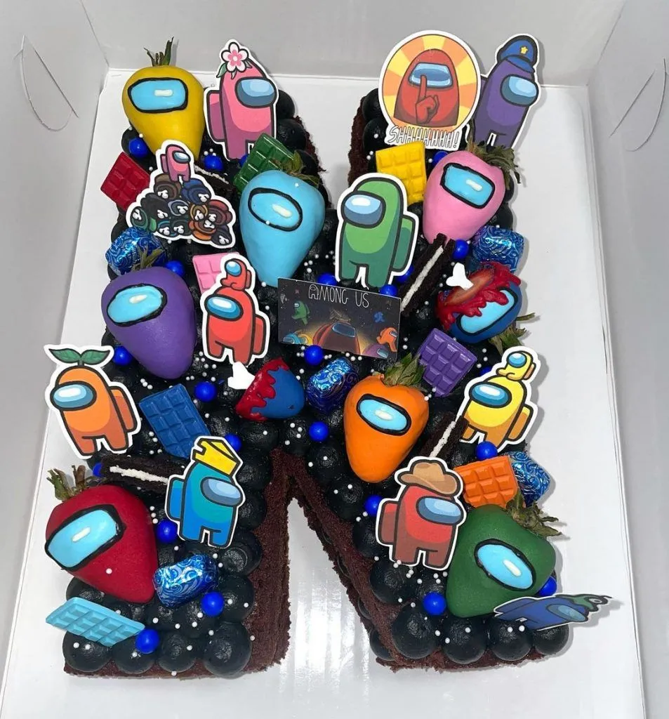 2. Cake Topper — photo inspiration