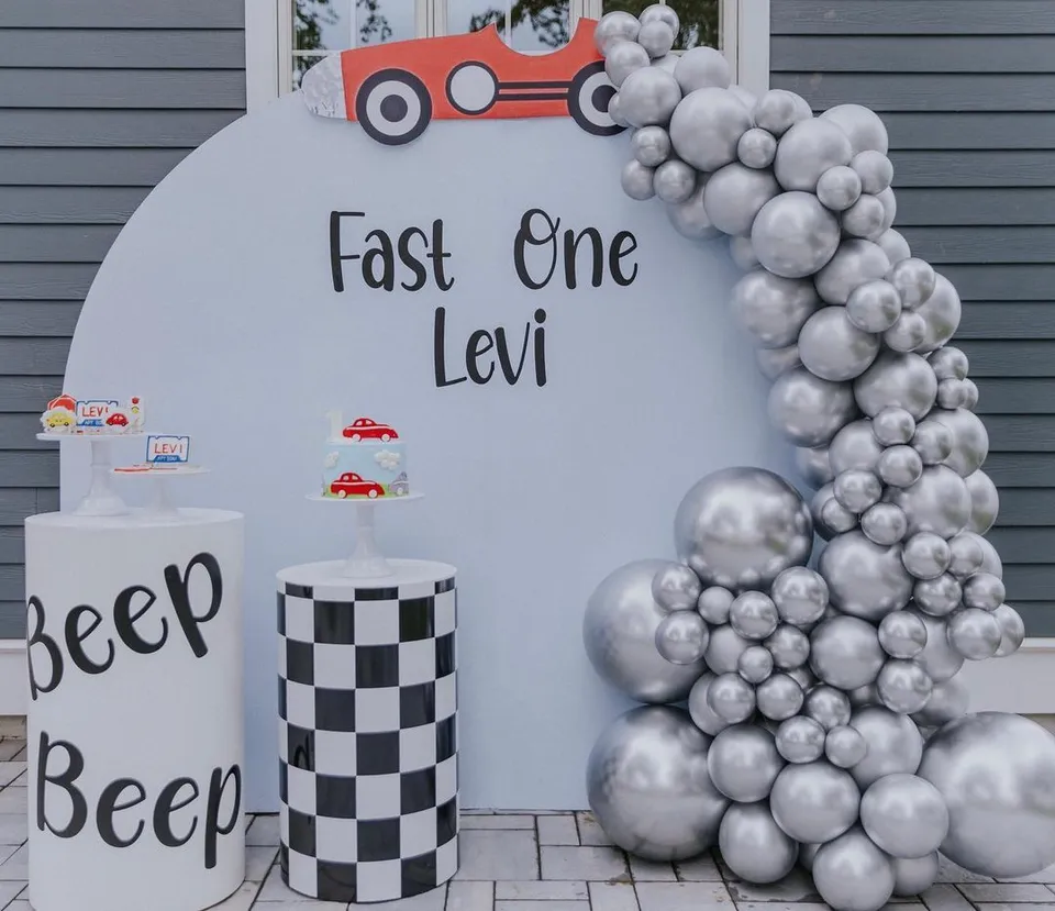 15. Car Racing Party — photo inspiration