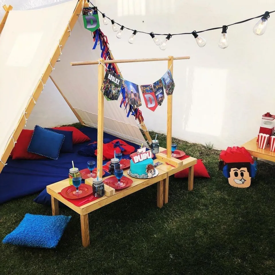 5. Roblox Tent — photo inspiration