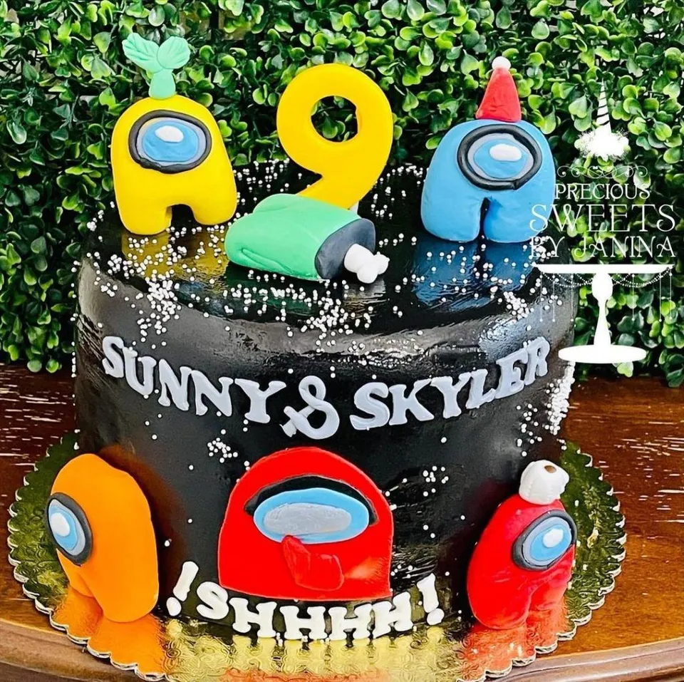 15. Character Cake — photo inspiration