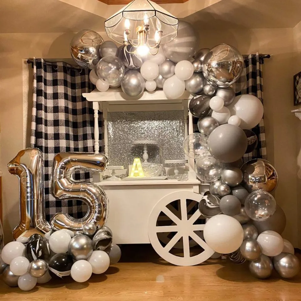 5. Silver Party Theme — photo inspiration