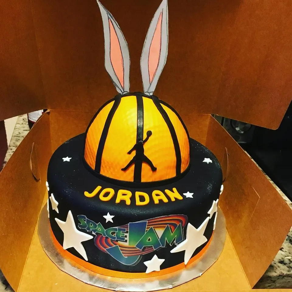 7- Favorite sports player cakes — photo inspiration
