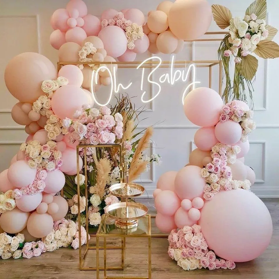 16. Floor Table Setup — photo inspiration