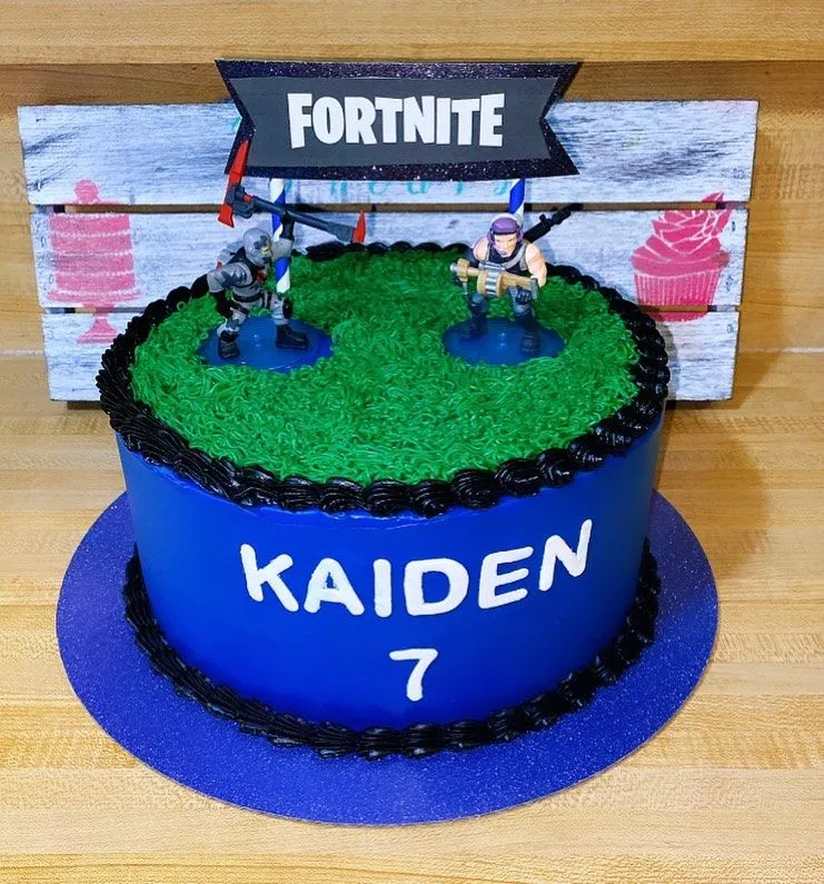14. Blue Cake — photo inspiration