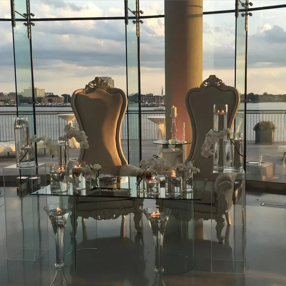 2. Party Throne — photo inspiration
