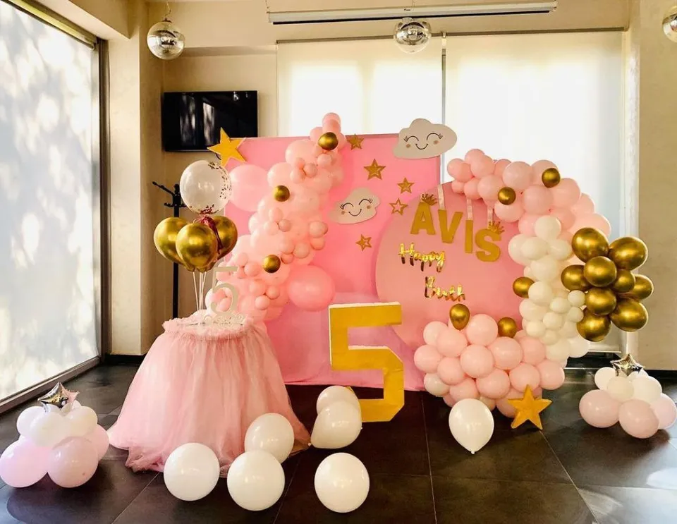 3. Golden Party — photo inspiration