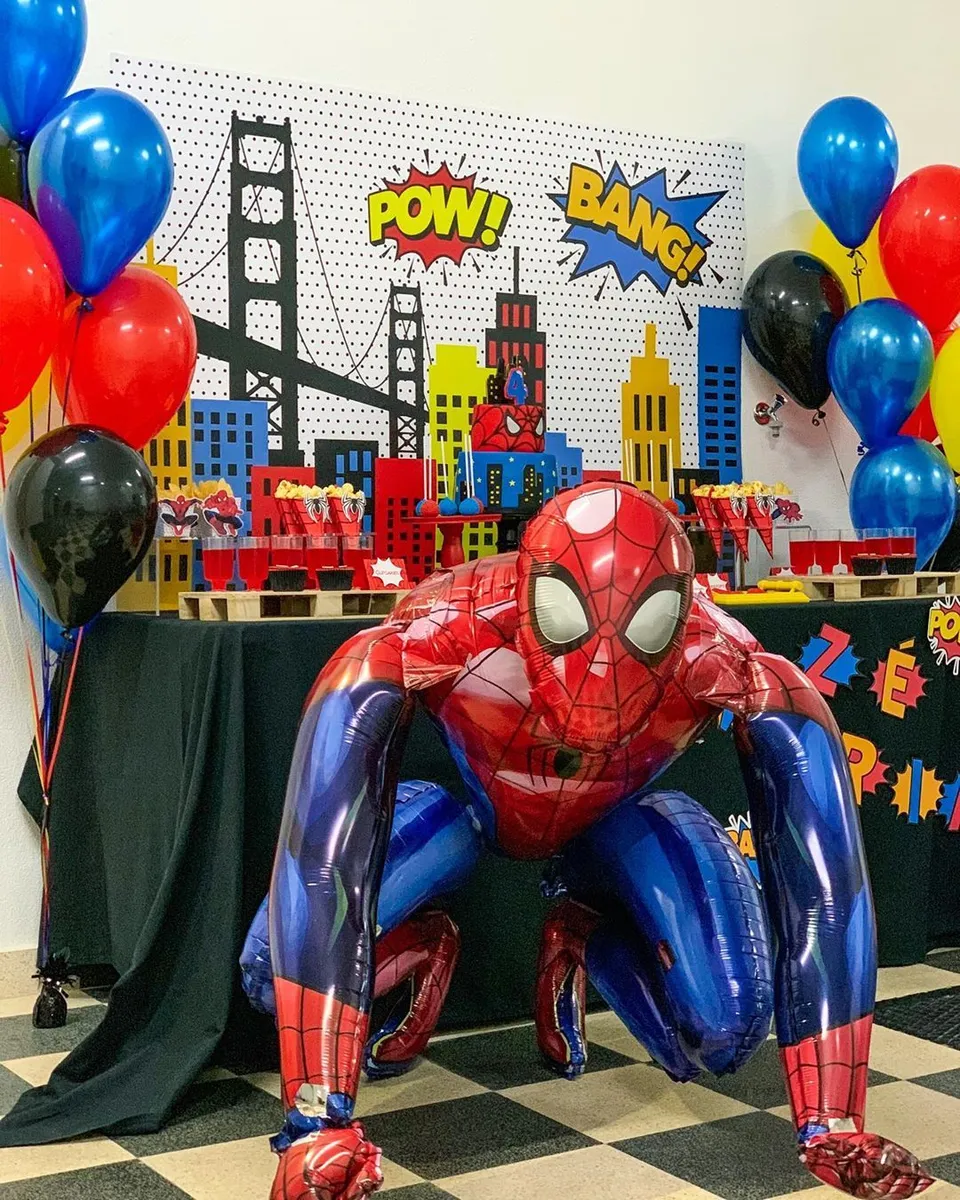 5-  Let the impressive spiderman balloon be the party’s guest! — photo inspiration