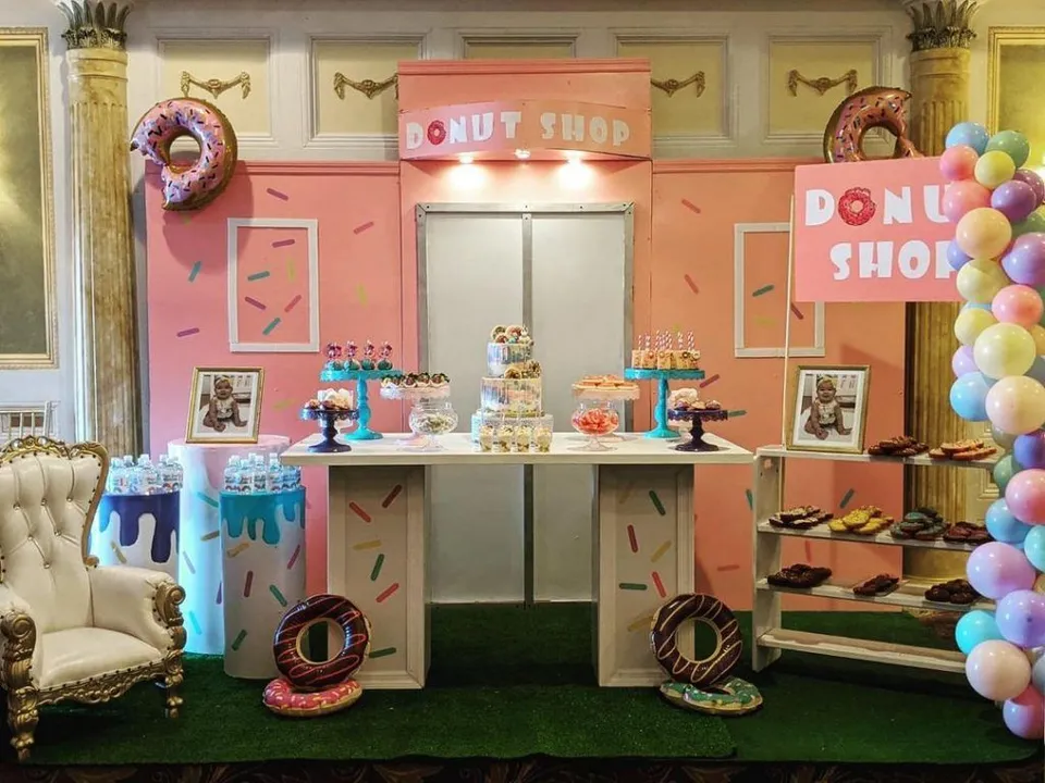 18. Donut Shop — photo inspiration