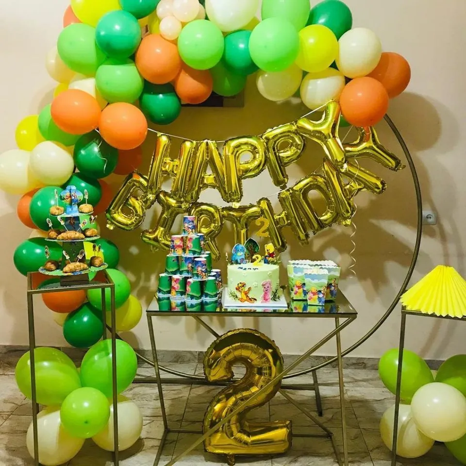 14. Winnie the Pooh Party — photo inspiration