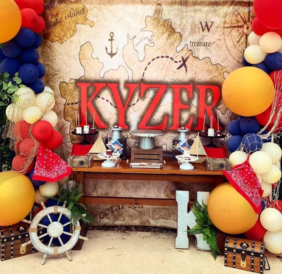 16. Party Backdrop — photo inspiration