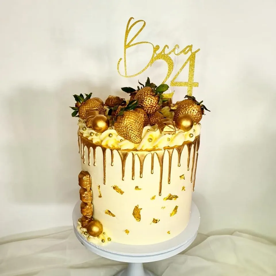 19. Strawberry Cake — photo inspiration