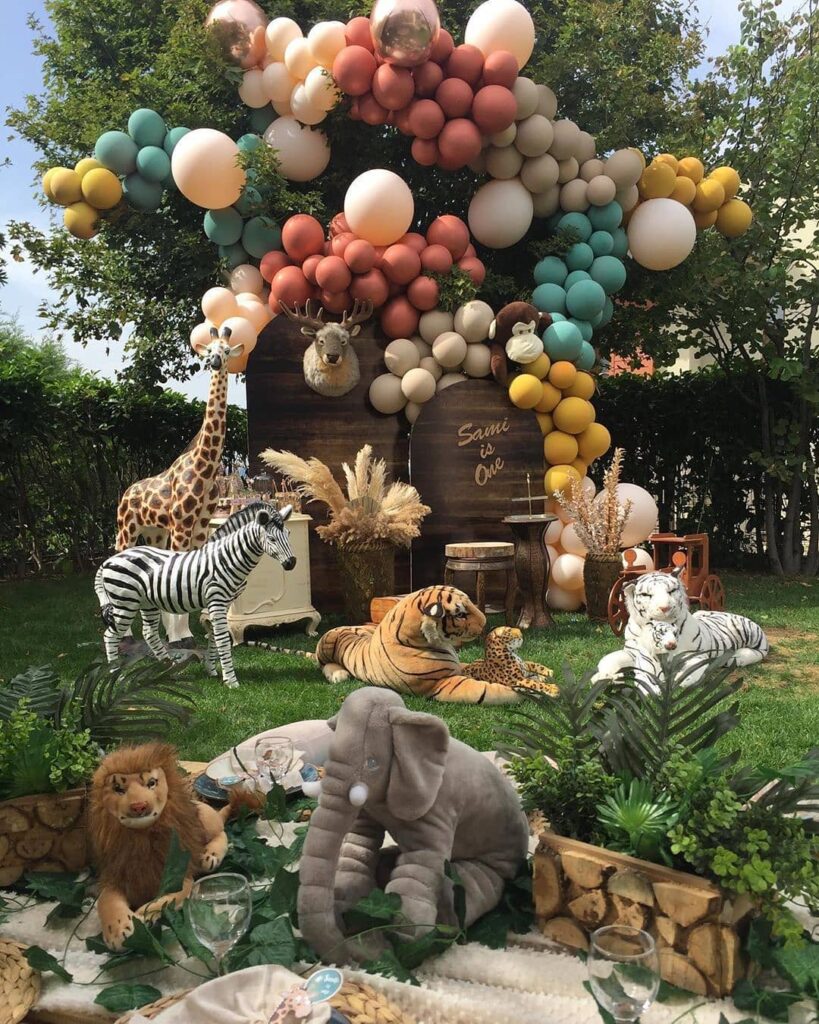 safari jungle birthday party ideas