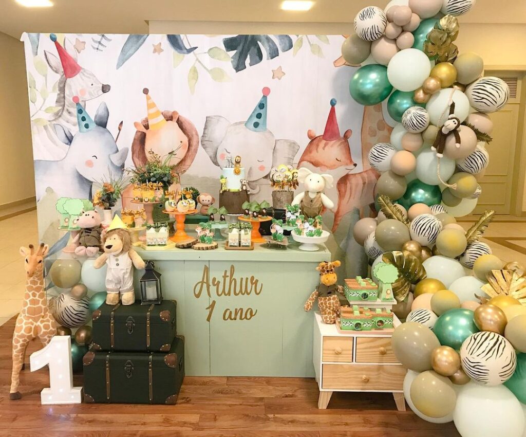 safari jungle birthday party ideas