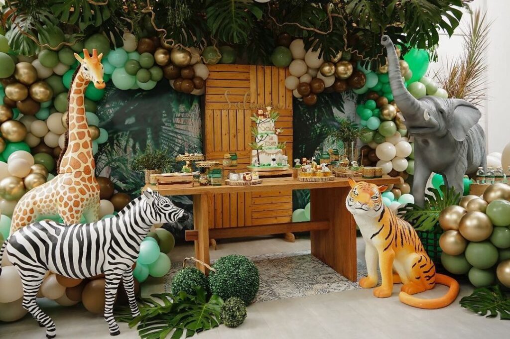 safari jungle birthday party ideas