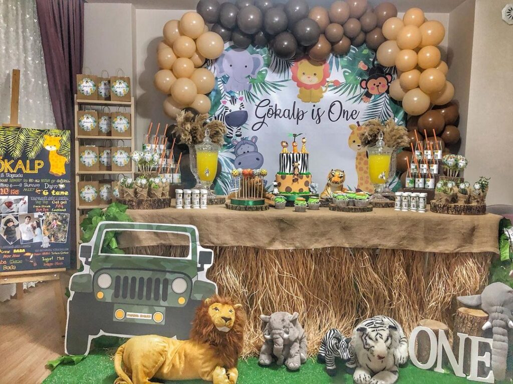 safari jungle birthday party ideas