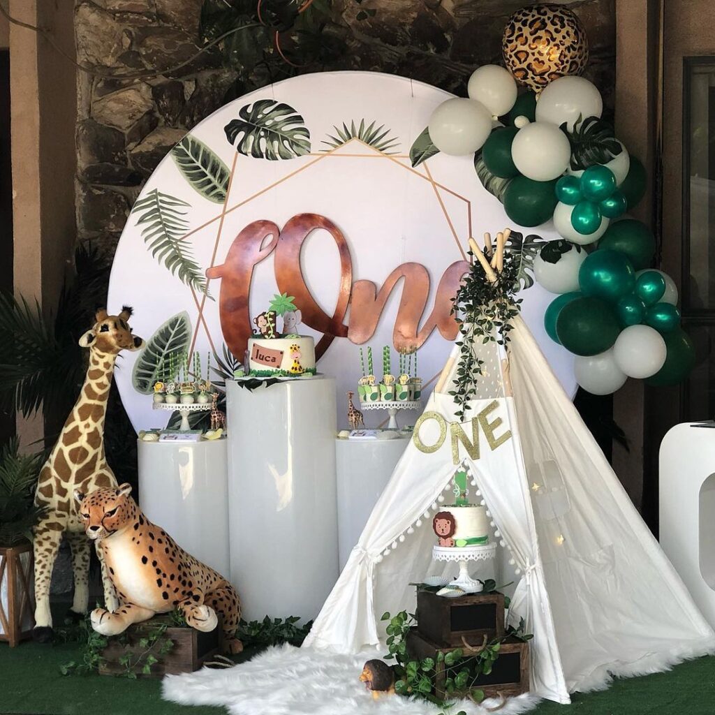 safari jungle birthday party ideas