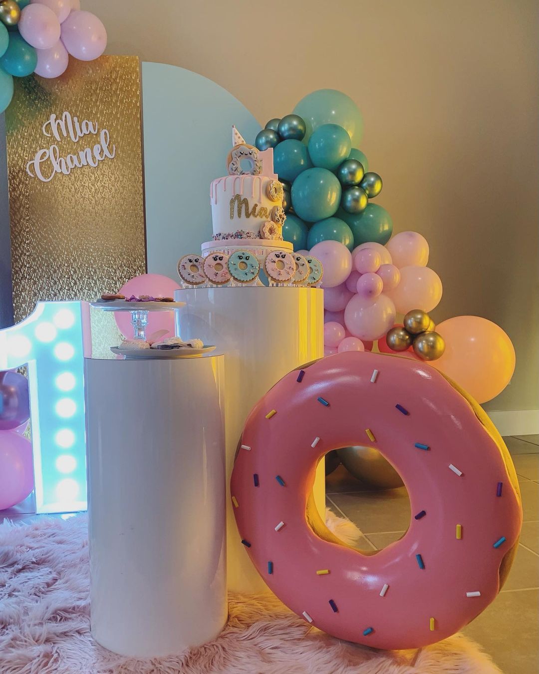 donut birthday party ideas