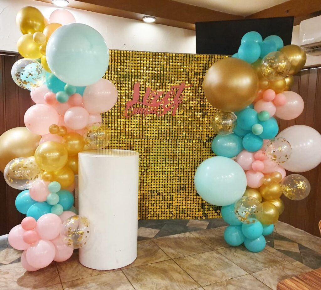 gold birthday party ideas