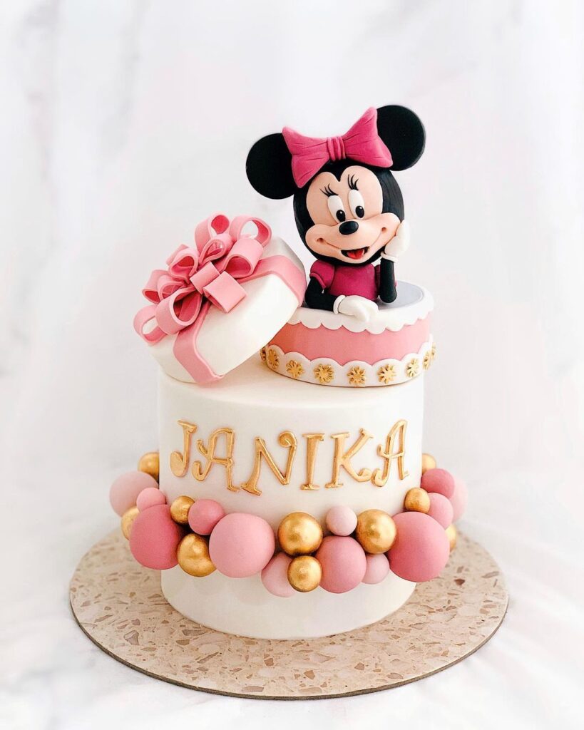 minnie mouse birthday cake