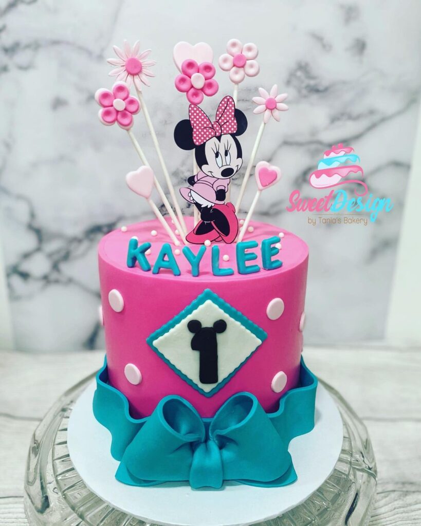 minnie mouse birthday cake