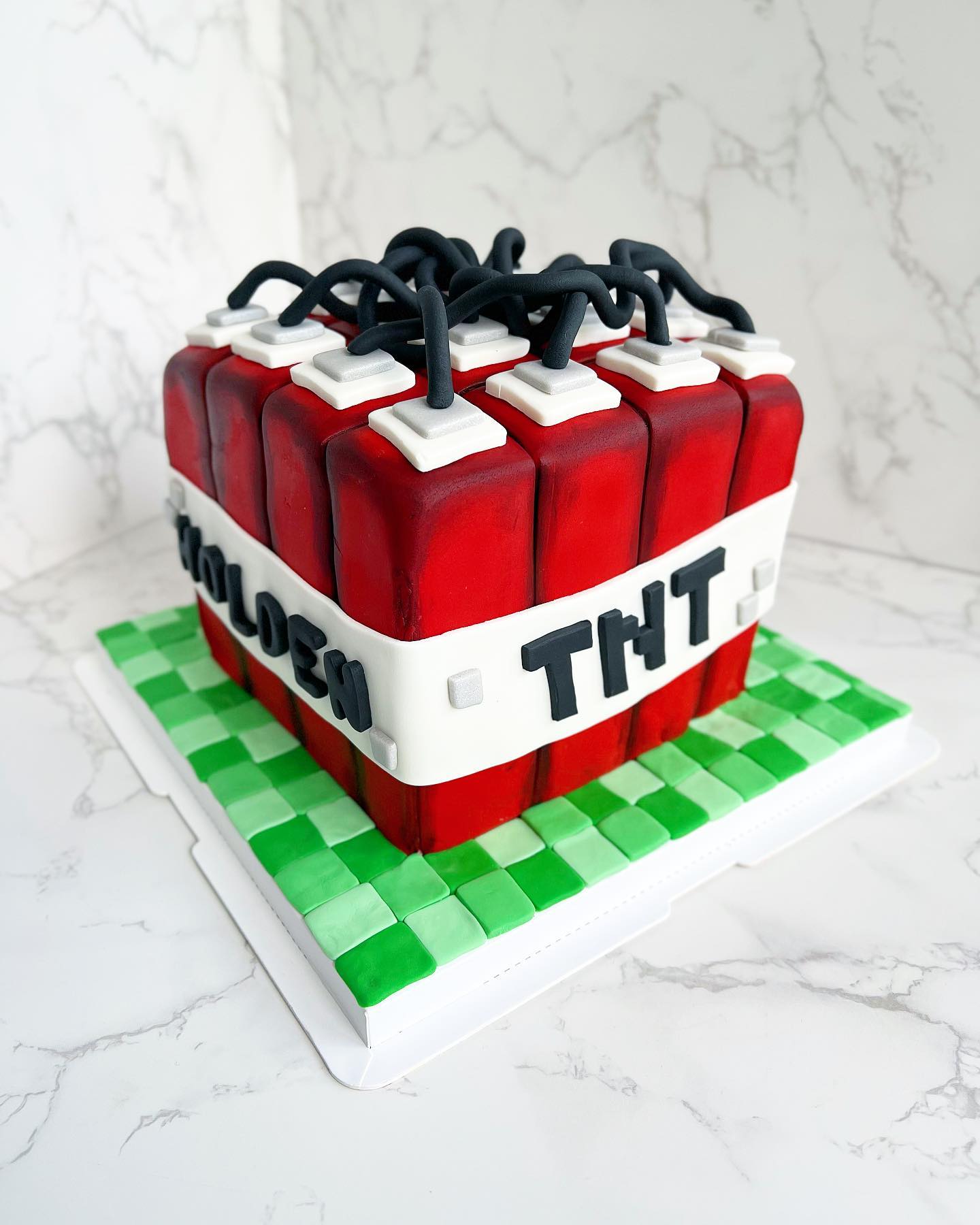 Minecraft Birthday Cake